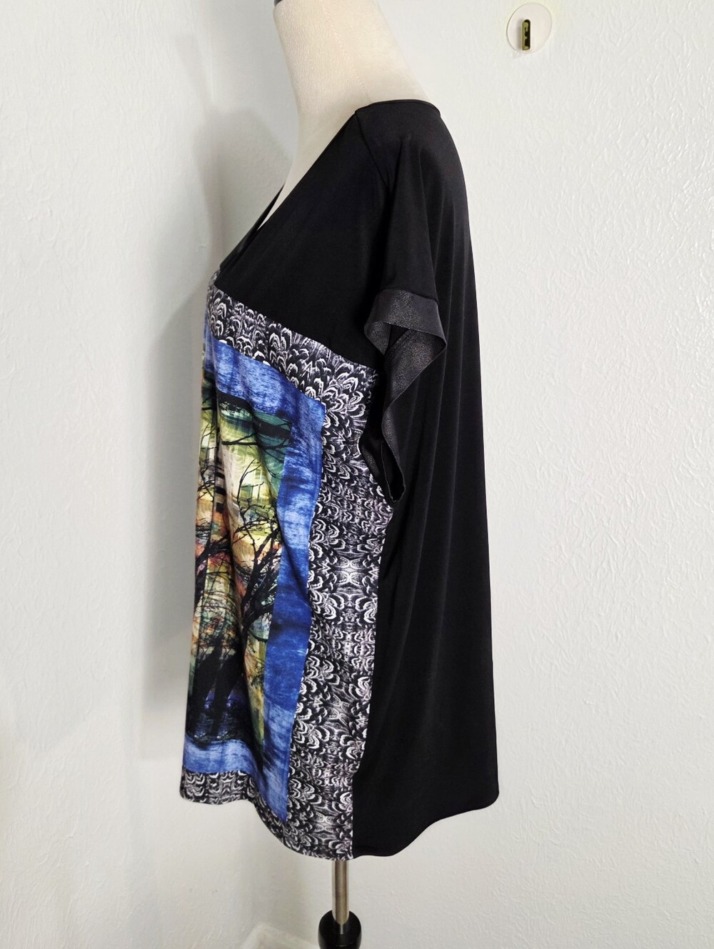 Style & Co. Black Top with Blue & Multicolor Scenic Print on the Front, Size XL - Picture 6 of 8